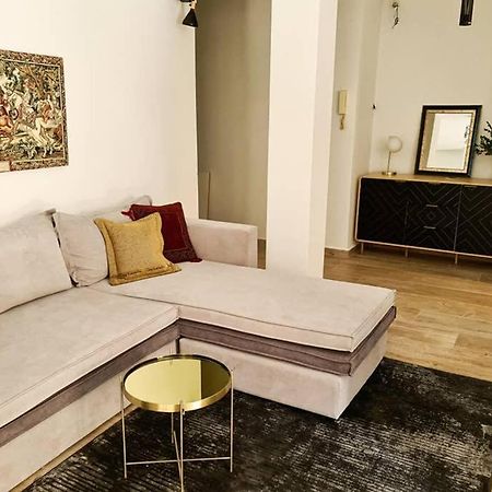 Modern Apt In The Heart Of Glyfada - Literally!! Athen Eksteriør billede